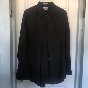 Buttoned long sleeve shirt